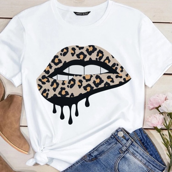 ShopEvelynne Tops - Leopard Lips T-shirt